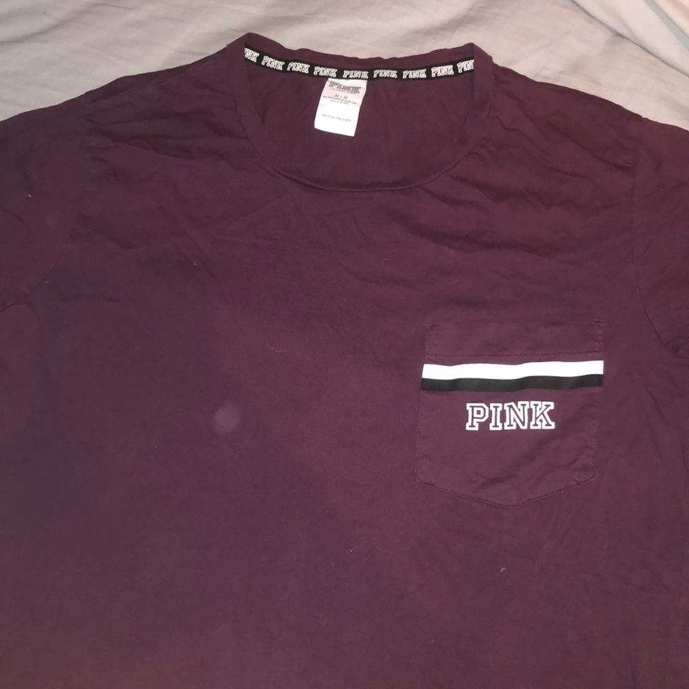 Maroon pink t shirt